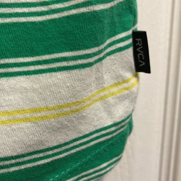 XS Women’s RVCA Cropped T-Shirt - Picture 6 of 6